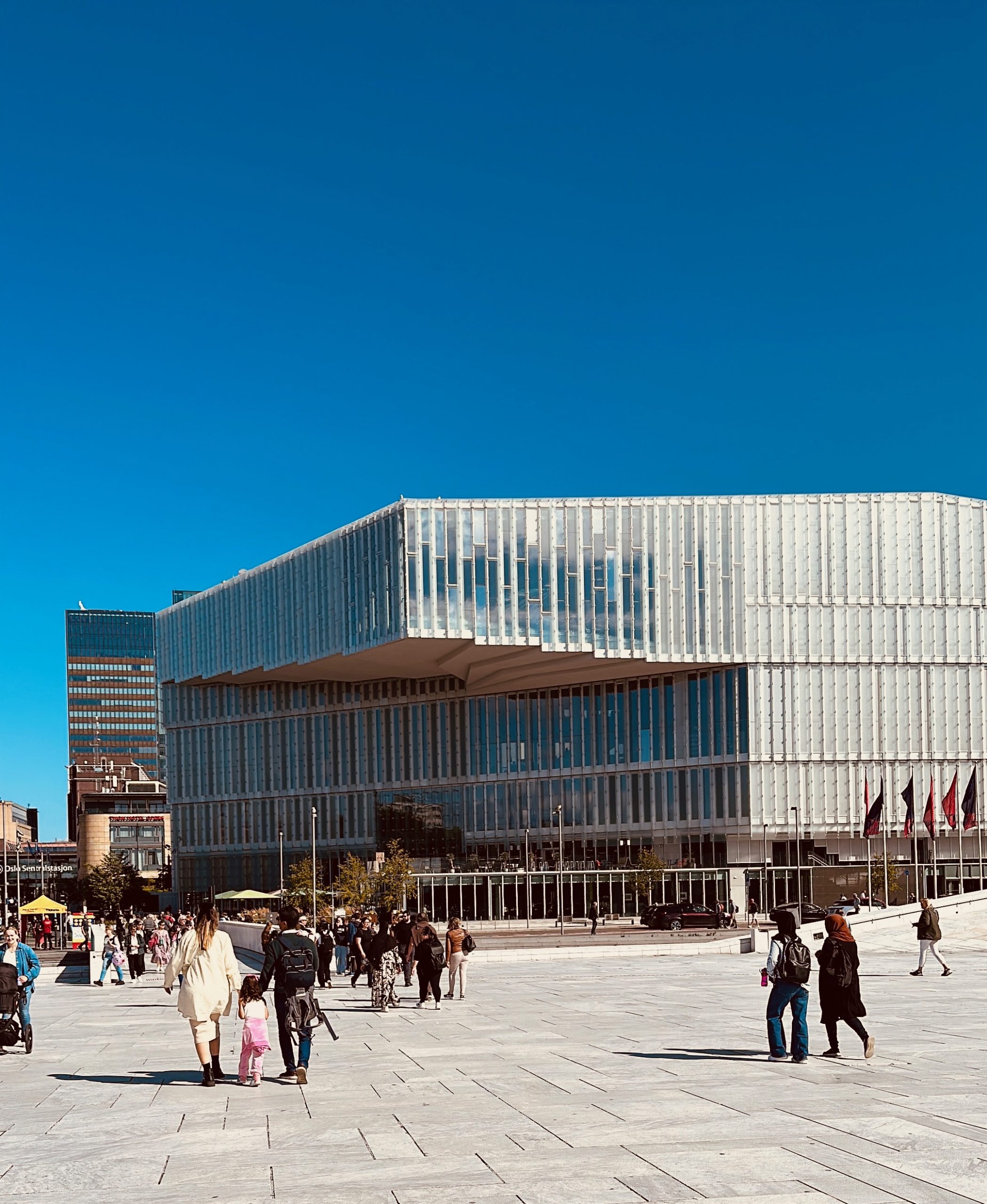 View of Deichman Library from outside 